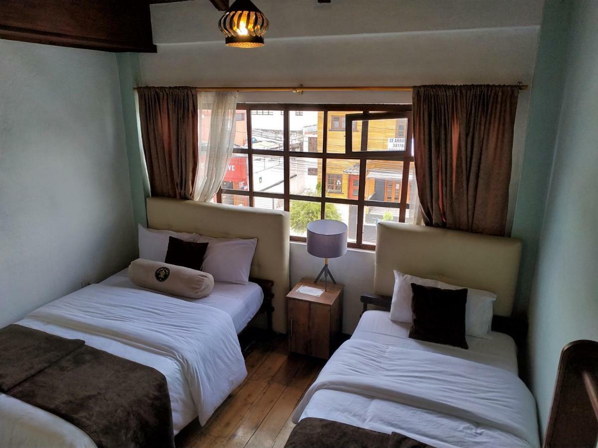 Aleida'S Hostal Puembo Exterior photo